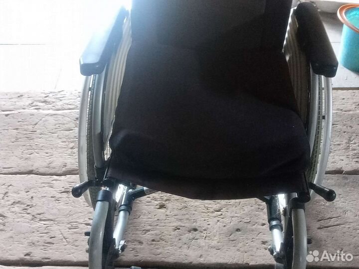 Инвалидная коляска