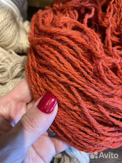 Нитки шерстяные для рукоделия