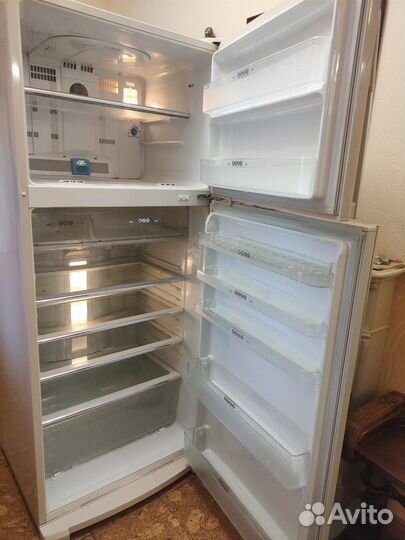 Холодильник sharp