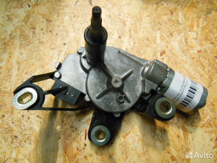 Моторчик стеклоочистителя задний Volkswagen Caddy