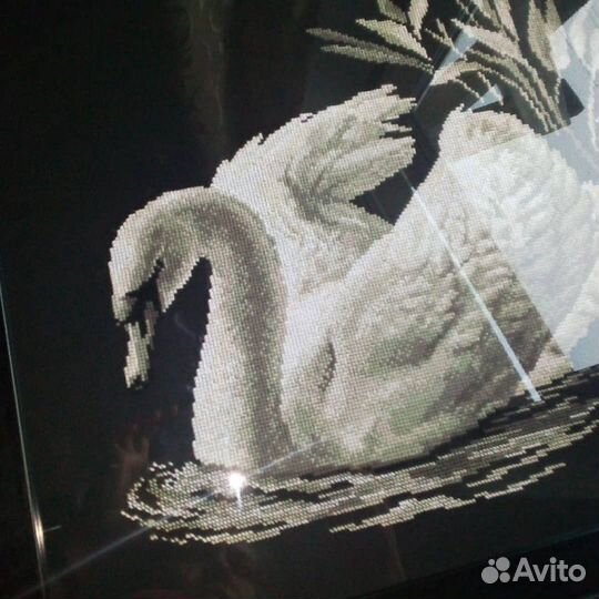 Для интерьера вышитая картина