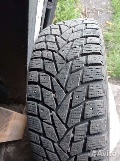 Dunlop SP Winter Ice 02 205/65 R15