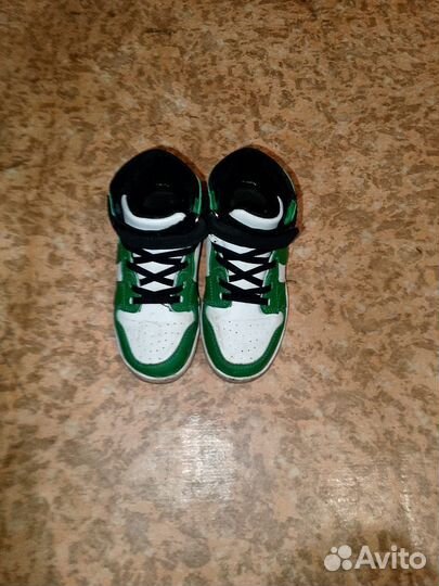 Кроссовки детские