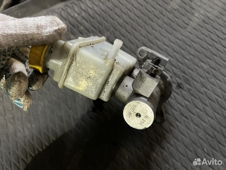 Главный тормозной цилиндр Chevrolet Lacetti