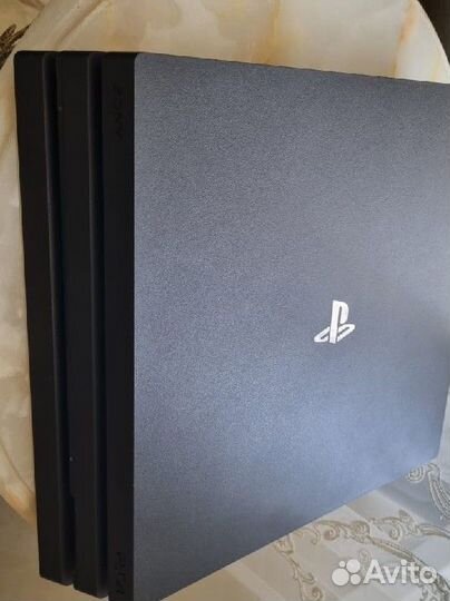Sony playstation 4 PS4 pro 1tb