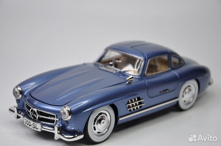 Модель автомобиля Mercedes-Benz 300SL 1954 металл