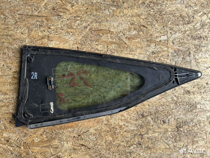 Форточка задняя правая Lexus RC F RC200t RC350