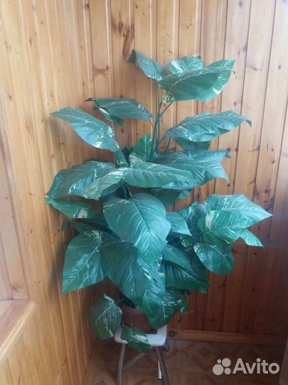 Искусственный цветок