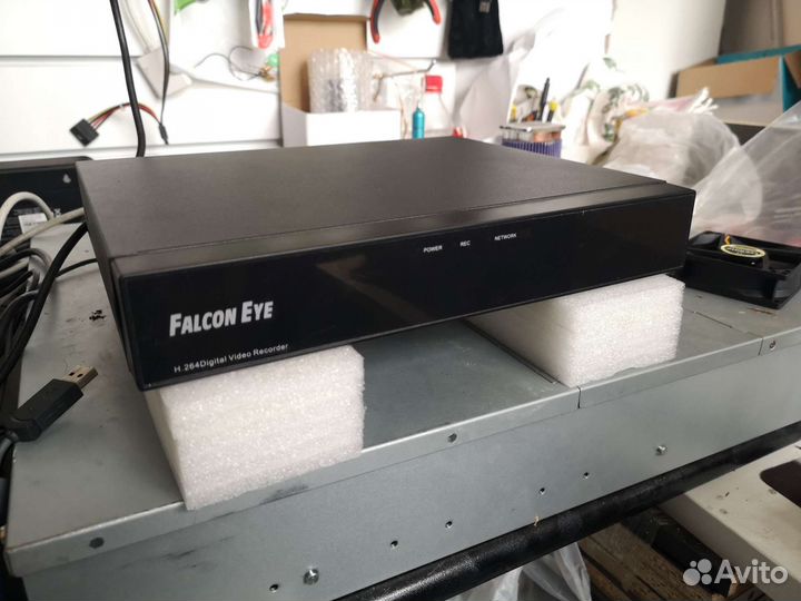 Видео регистратор 4х канальный Falcon Eye Новый
