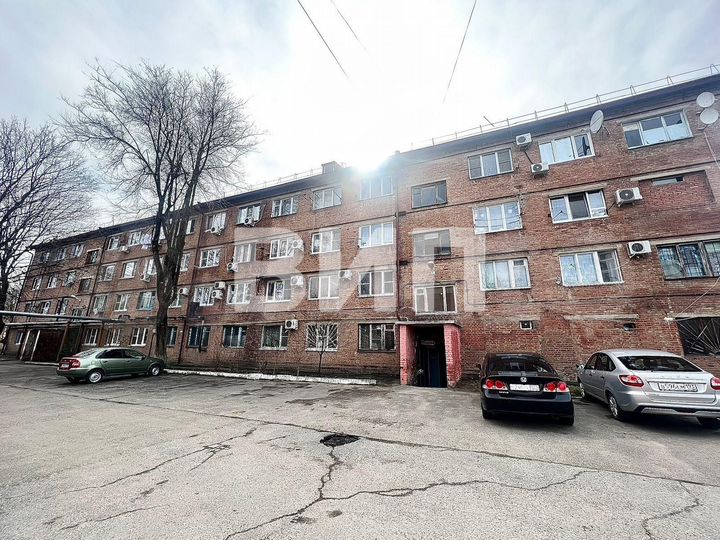 Комната 14 м² в 1-к., 4/4 эт.