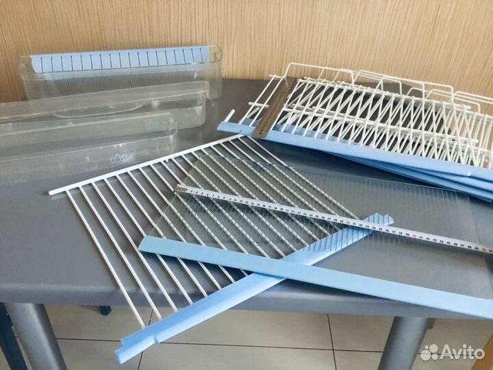 Решётки, полочки для холодильника Indesit