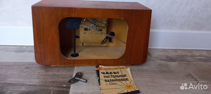 Часы Янтарь кабинетные с боем