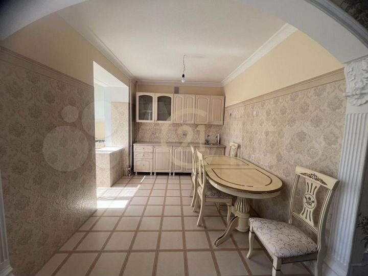 3-к. квартира, 65 м², 3/5 эт.