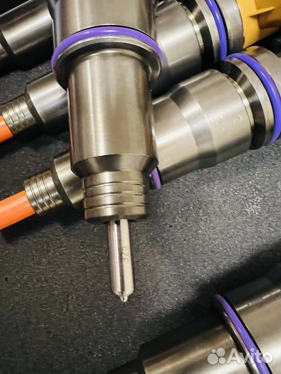 Насос-форсунки Volvo D9 RVI DXi11 21582103