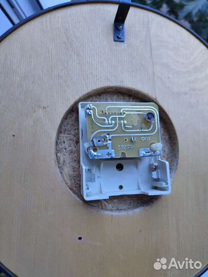 Часы настенные СССР янтарь