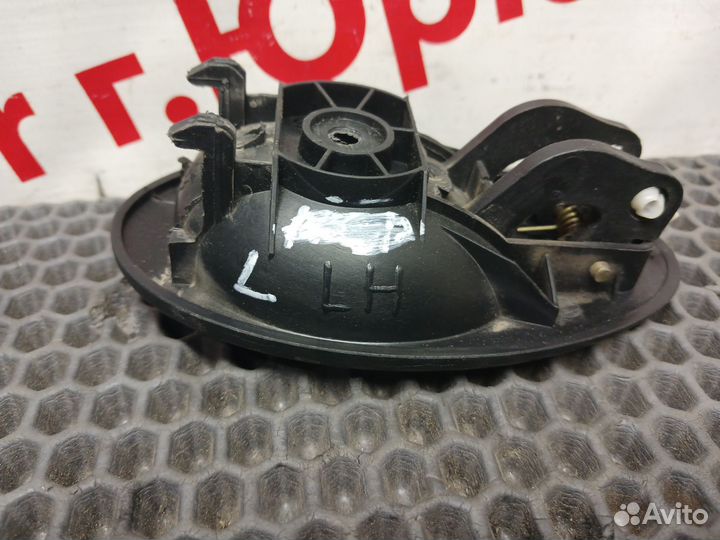 Ручка двери салонная левая Chevrolet Spark M200