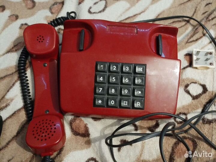 Старый телефон