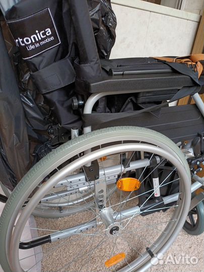 Кресло-коляска для инвалидов