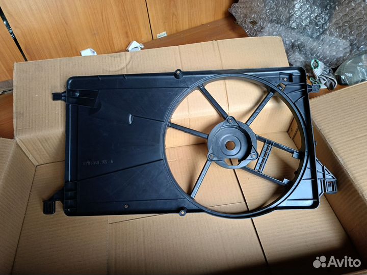 Диффузор охлаждения Ford Focus