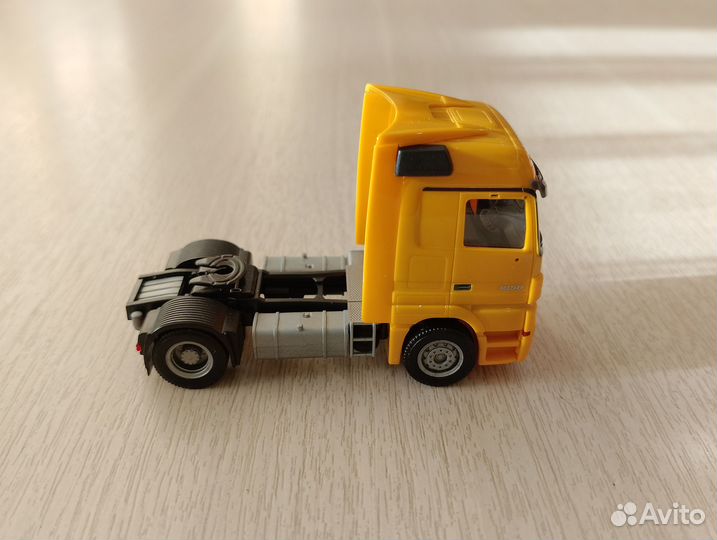 770) Тягач Mercedes Benz Actros LH ZM