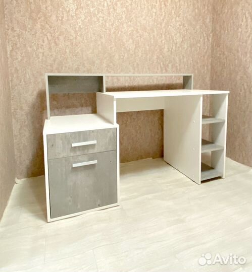 Компьютерный стол Лайф