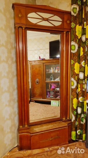 Роскошное зеркало, красное дерево, отделка бронзой