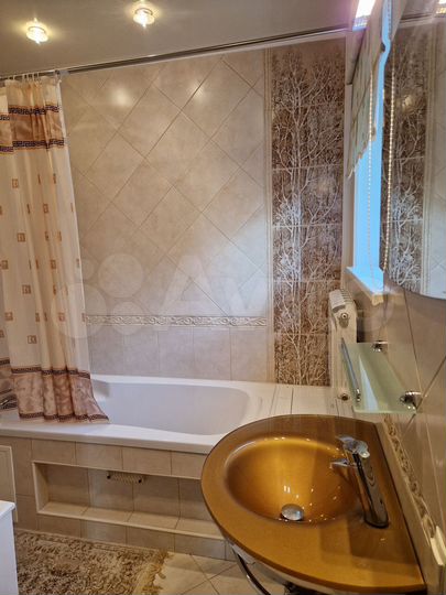 Коттедж 547,6 м² на участке 11,6 сот.