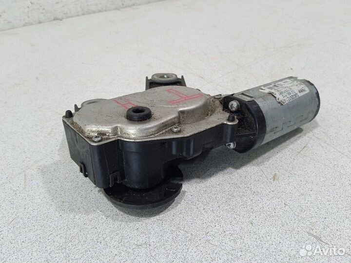 Моторчик стеклоочистителя 7L0955712C