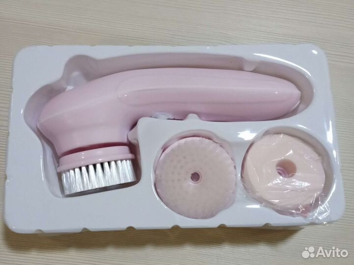 Щёточка для очищения лица, новая