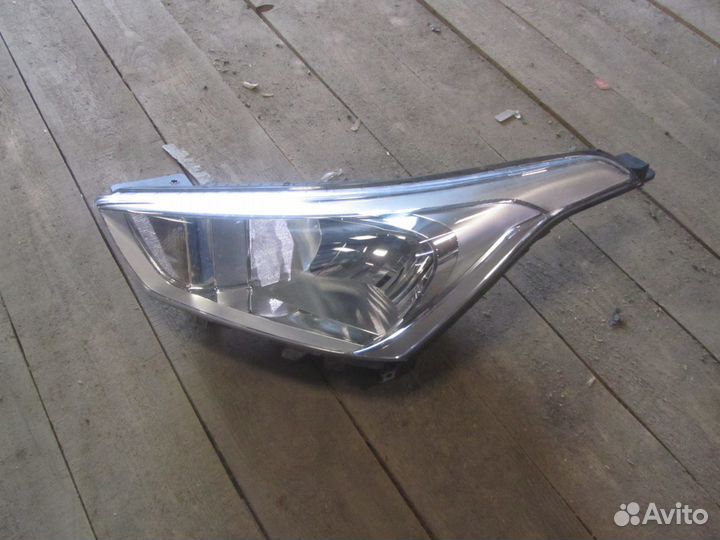 Фара левая правая hyundai creta 15- Б/У 92101M0000