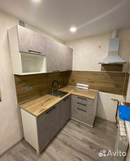 Кухня угловая в хрущевку матовая