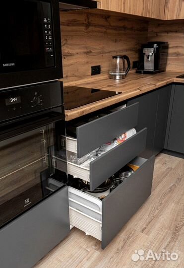 Угловая кухня с мдф фасадами в Севастополе