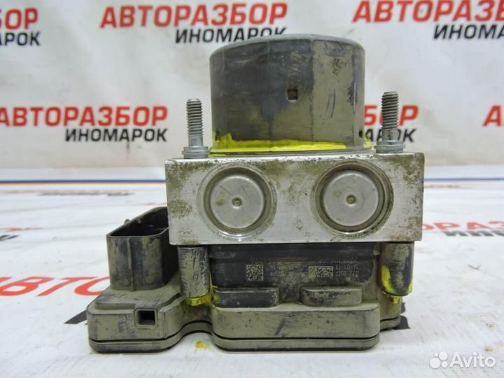 Блок управления тормозами/насос ABS Nissan Teana