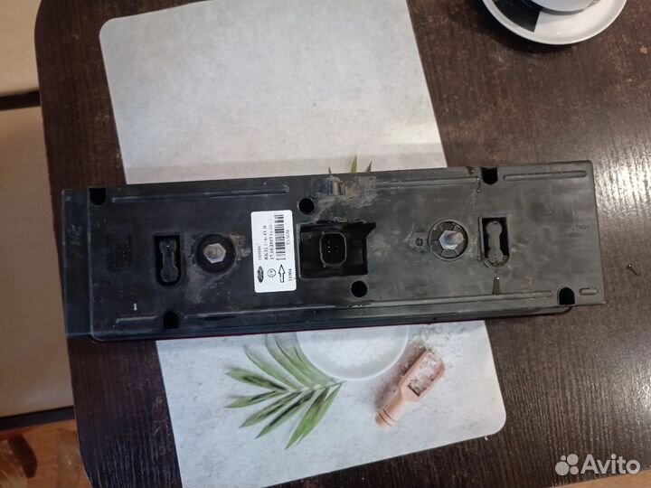 Фонарь правый