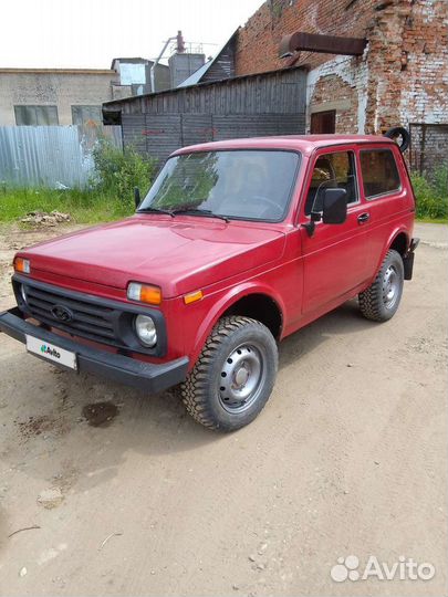 LADA 4x4 (Нива) 1.7 МТ, 2000, 175 000 км