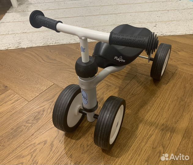 Беговел для малышей от года Pukylino