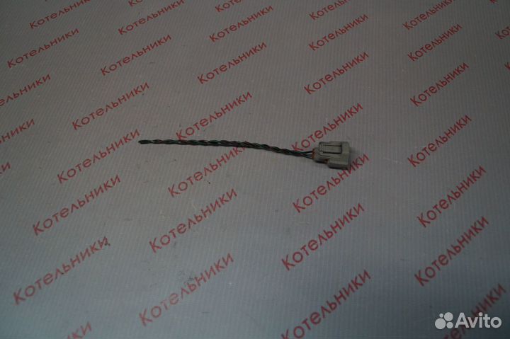 Nissan 16600-5L700 Разьем топливной форсунки