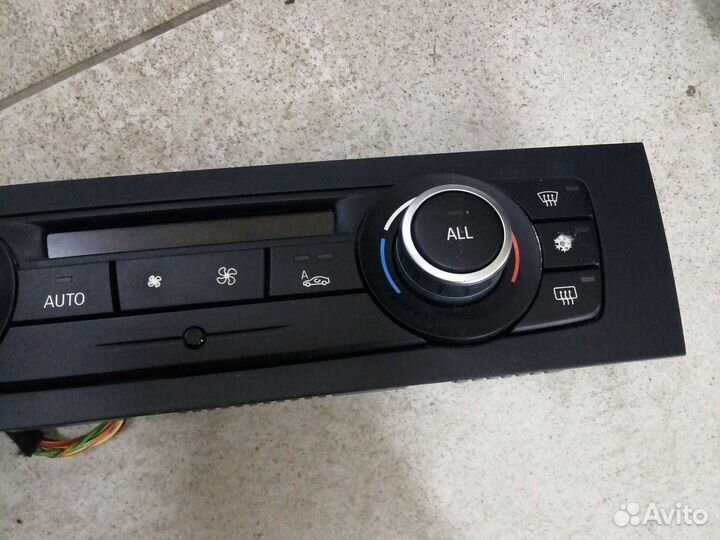 Блок управлением климатом на BMW X1 E84