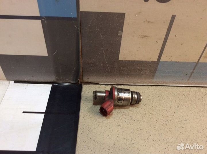 Форсунка инжекторная электрическая Subaru Impreza