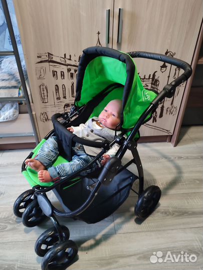 Коляска для кукол