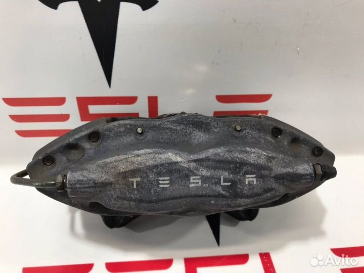 Суппорт тормозной задний правый Tesla Model S 2013
