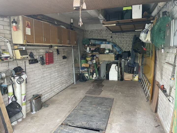 Гараж, > 30 м²