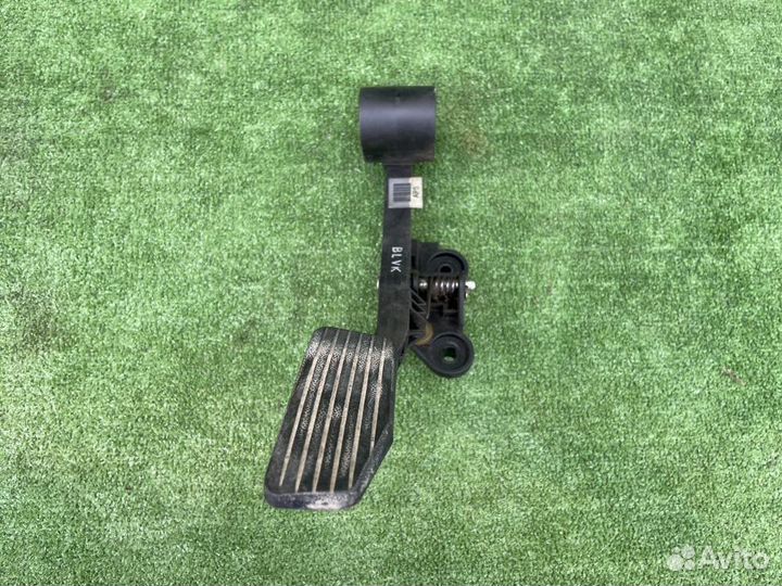 Педаль газа Hyundai Tucson I (2004—2010)