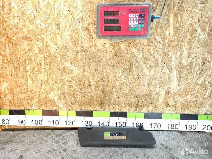 Козырек солнцезащитный E 124