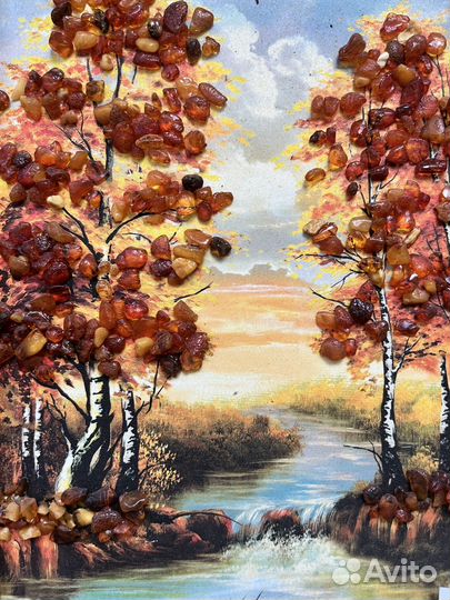 Картина с янтарной крошкой