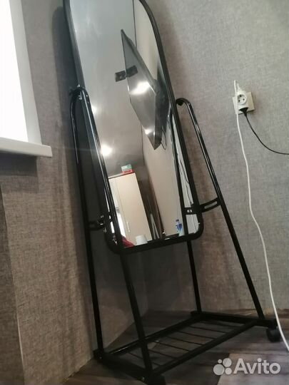 Зеркало напольное
