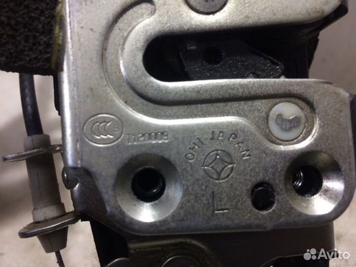 Замок двери Nissan Note