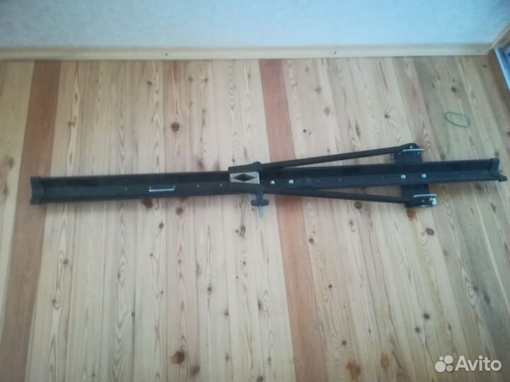 Крепление для велосипеда на крышу Peruzzo Modena