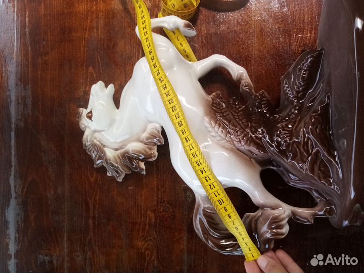 Статуэтка конь на дыбах