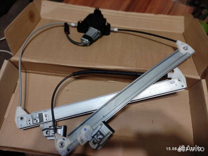 Стеклоподъемник передний левый LADA Vesta